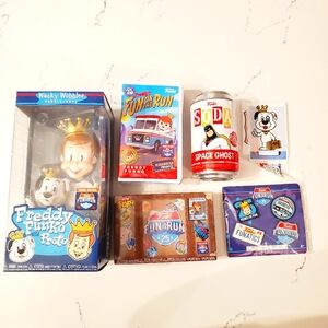 Funko 25th Anniversary Fun On The Run Box Freddy Funko The Flash Extras No Pop